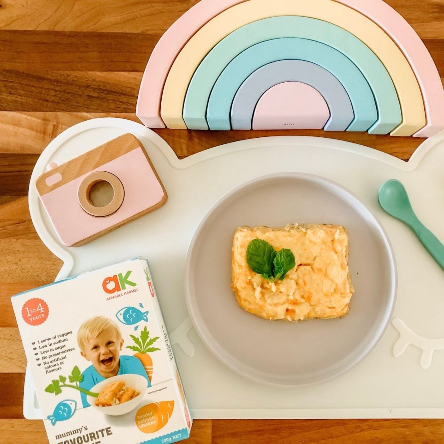 Bamboo plate on Sandwich
