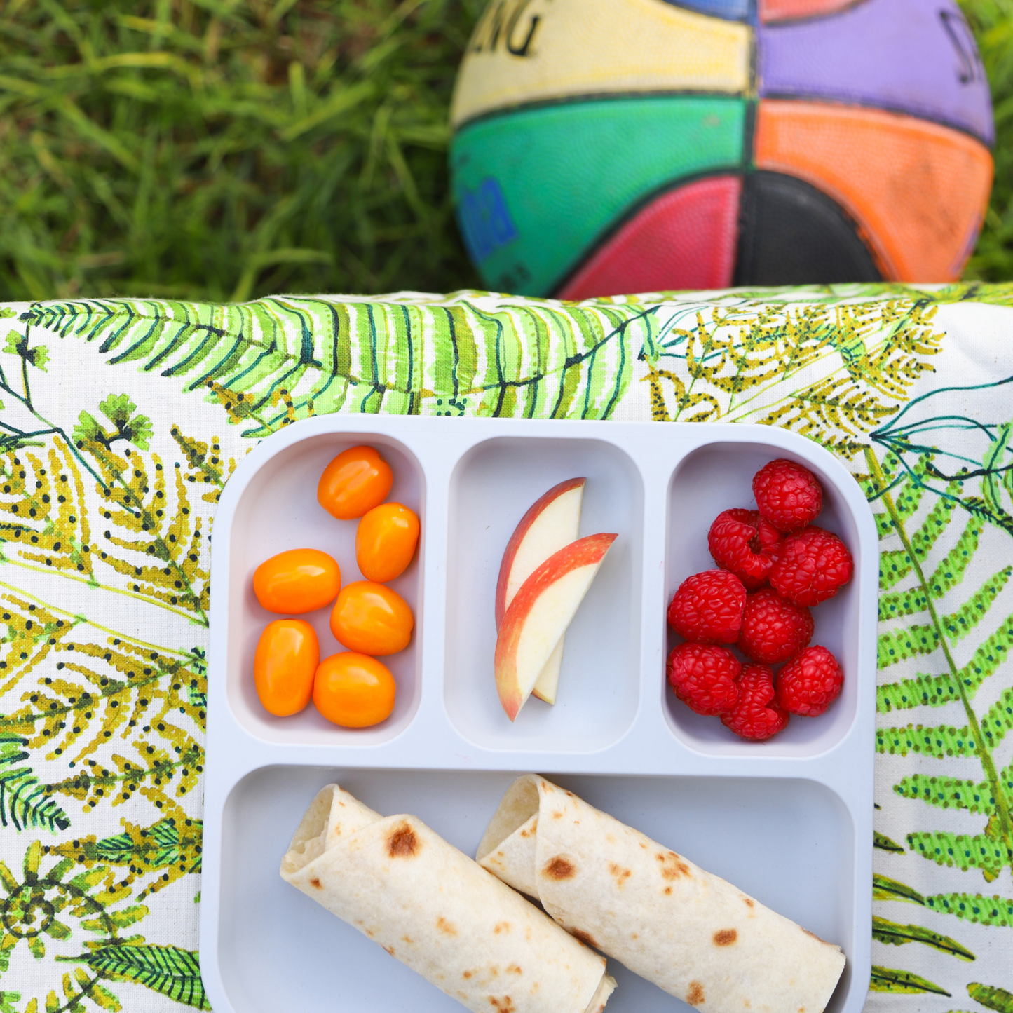bobo&boo plant-based grey bento plate with snacks in the sections 