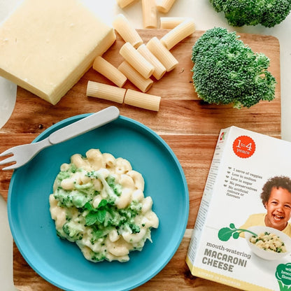 Bamboo plate with pasta