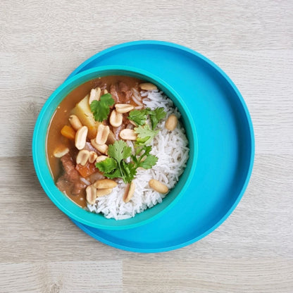 Bamboo bowl with rice 